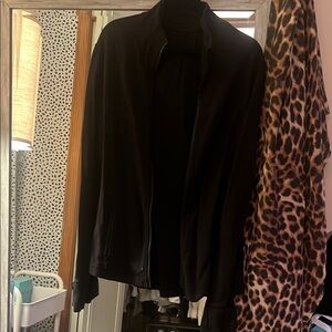 Black Women's LuLuLemon Jacket